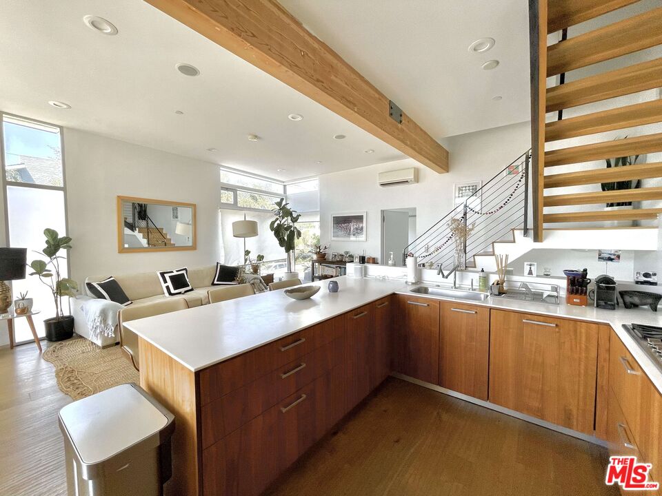 918 7th Ave