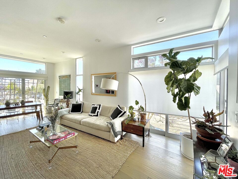 918 7th Ave