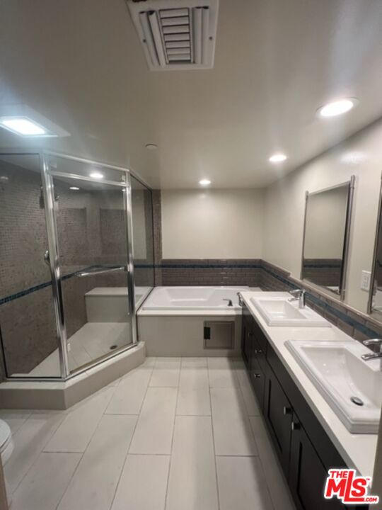 1409 ARMACOST AVE Unit: 101