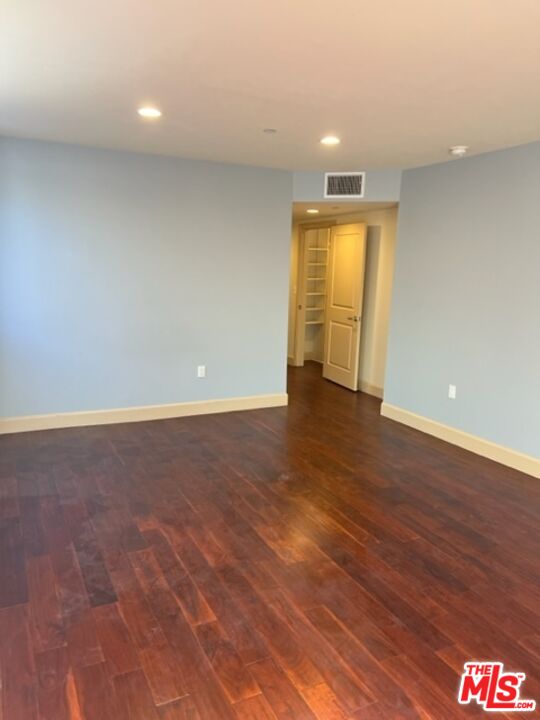 1409 ARMACOST AVE Unit: 101