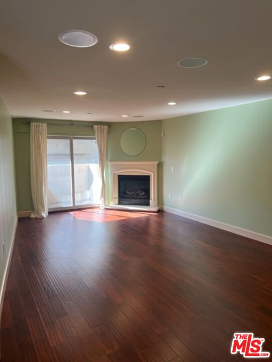 1409 ARMACOST AVE Unit: 101