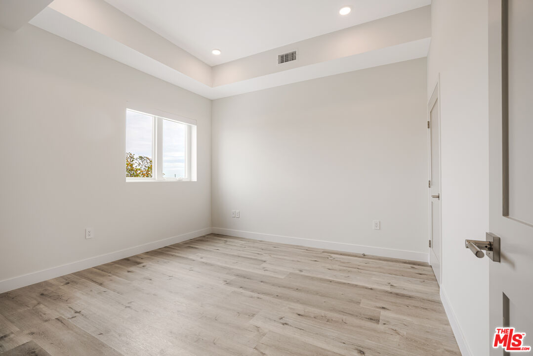 3308 Mentone Ave Unit: 203