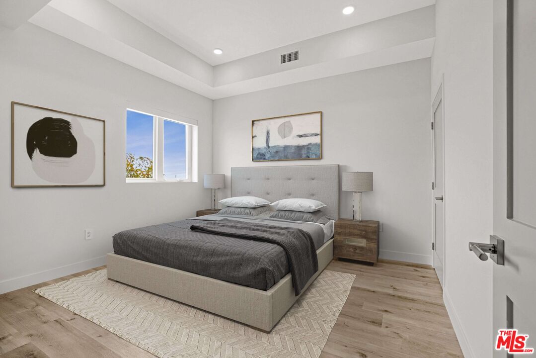 3308 Mentone Ave Unit: 203