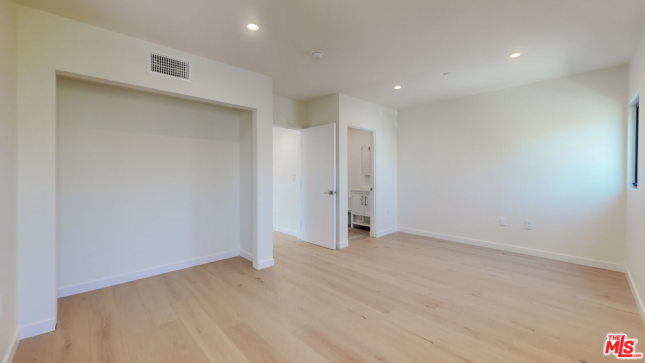 2520 5th St Unit: B