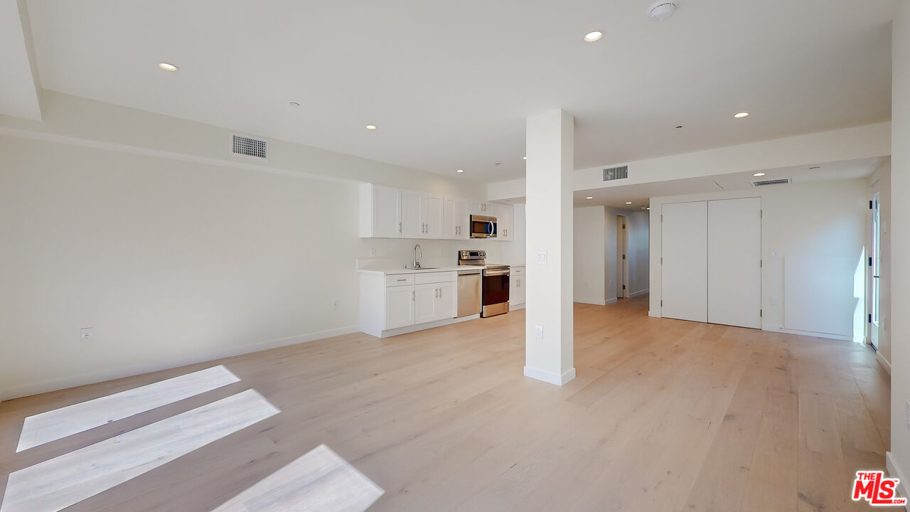 2520 5th St Unit: B