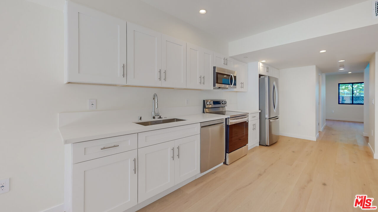 2520 5th St Unit: B