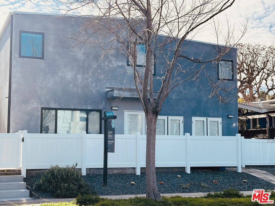 2520 5th St Unit: B