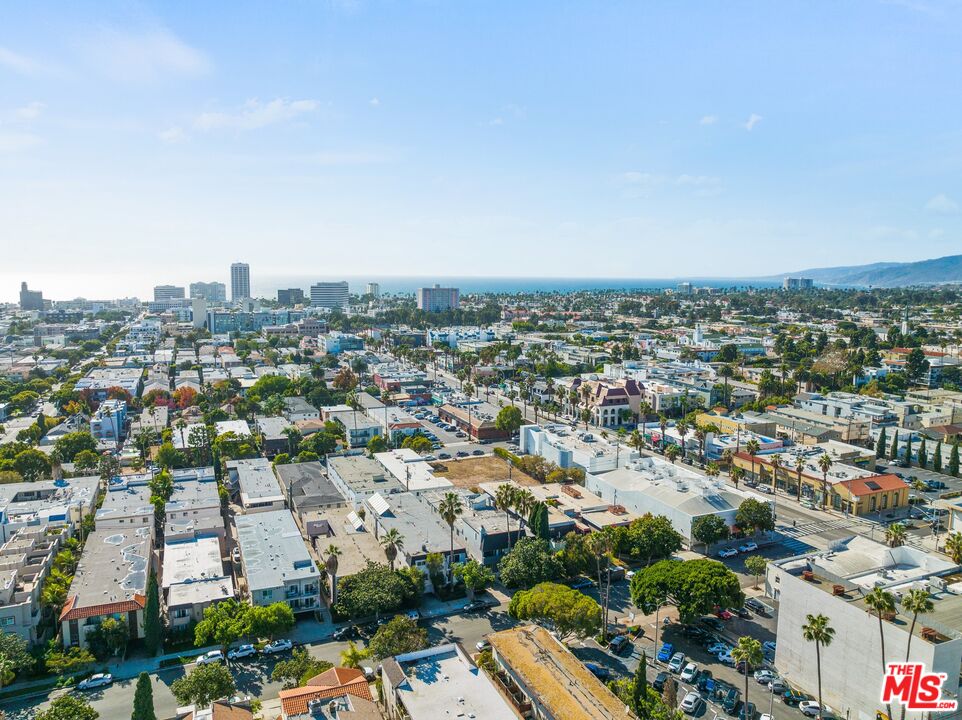 1231 Euclid St Unit: 7