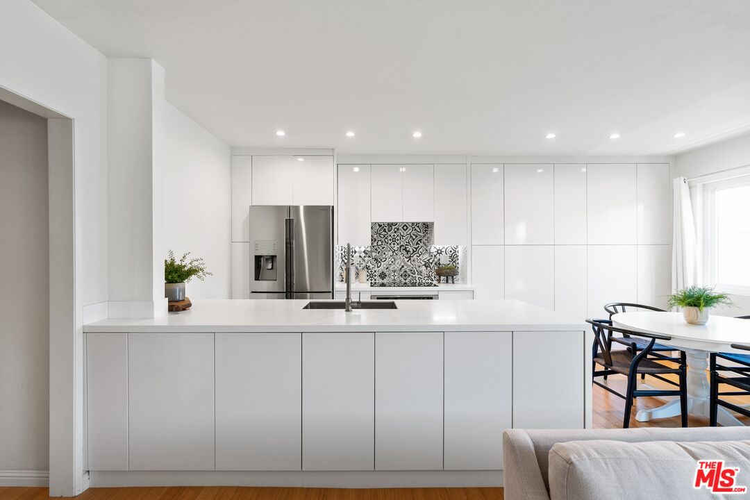1231 Euclid St Unit: 7