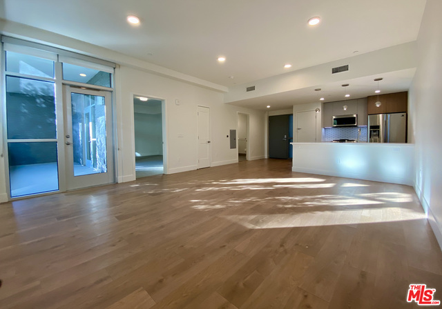 8017 W NORTON AVE Unit: 104
