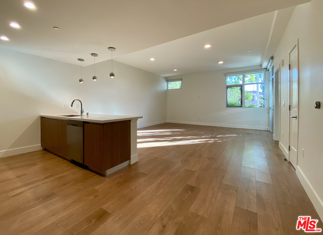 8017 W NORTON AVE Unit: 104