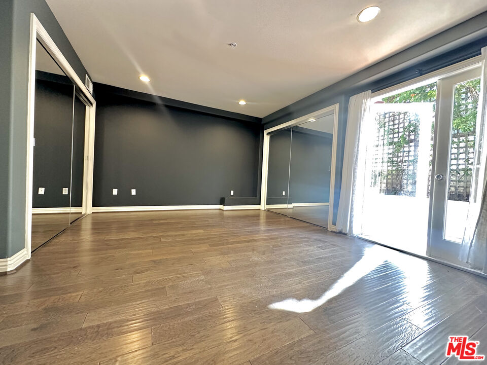 933 15th St Unit: D