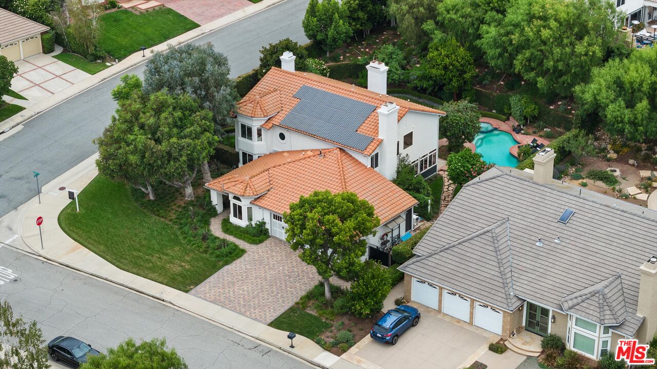 5005 Pathfinder Ave