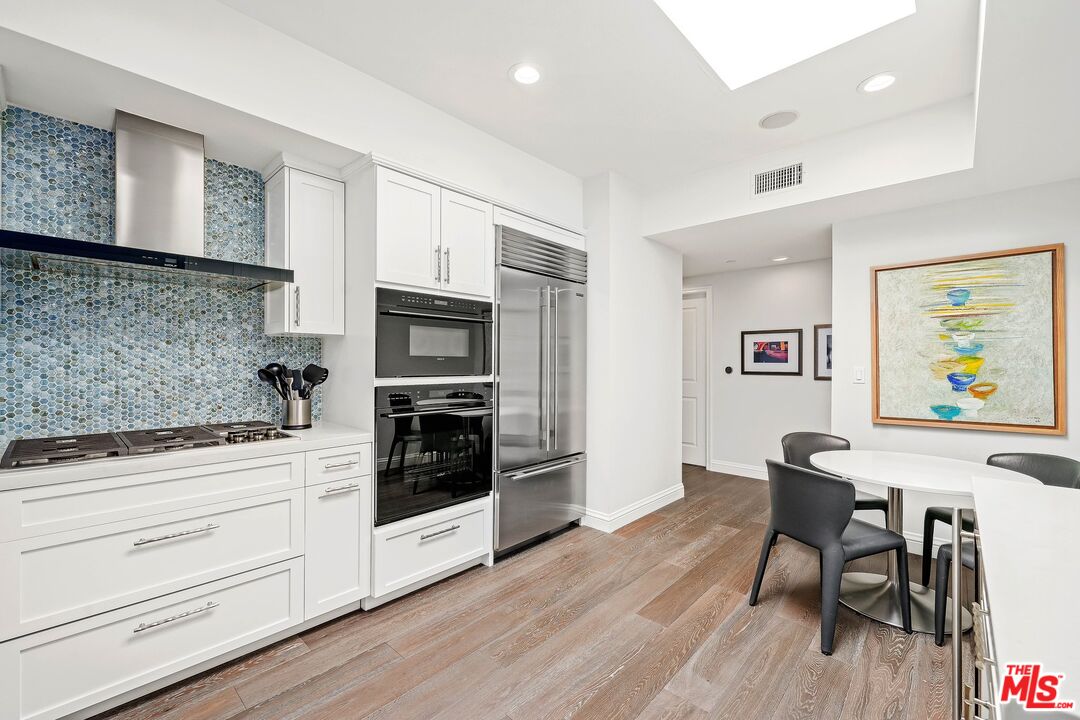 11863 Darlington Ave Unit: PH404