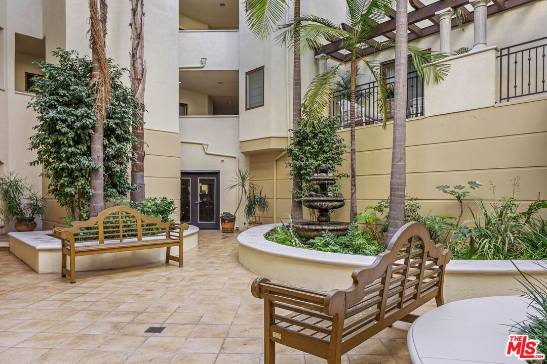 11863 Darlington Ave Unit: PH404