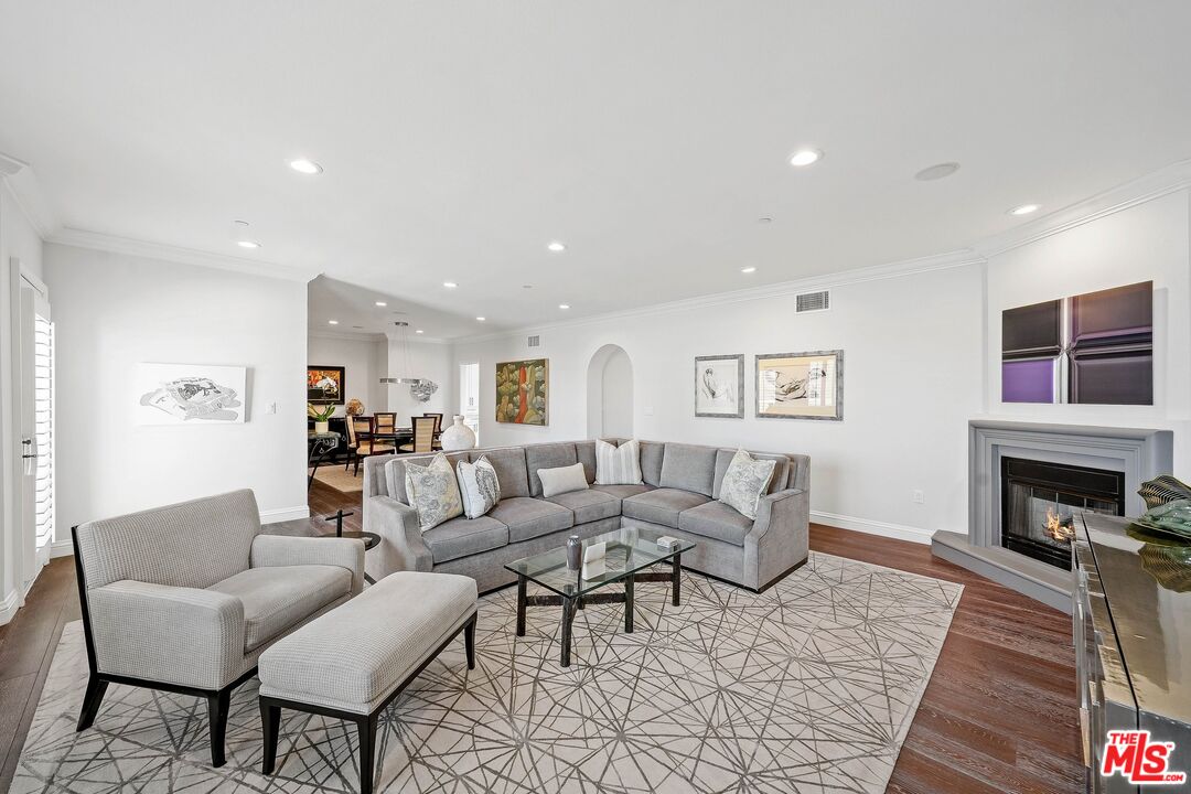 11863 Darlington Ave Unit: PH404