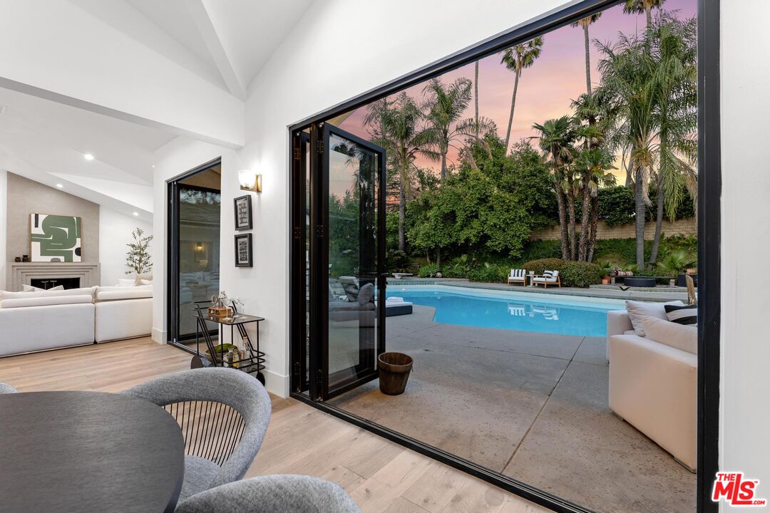 10928 Seguro Dr