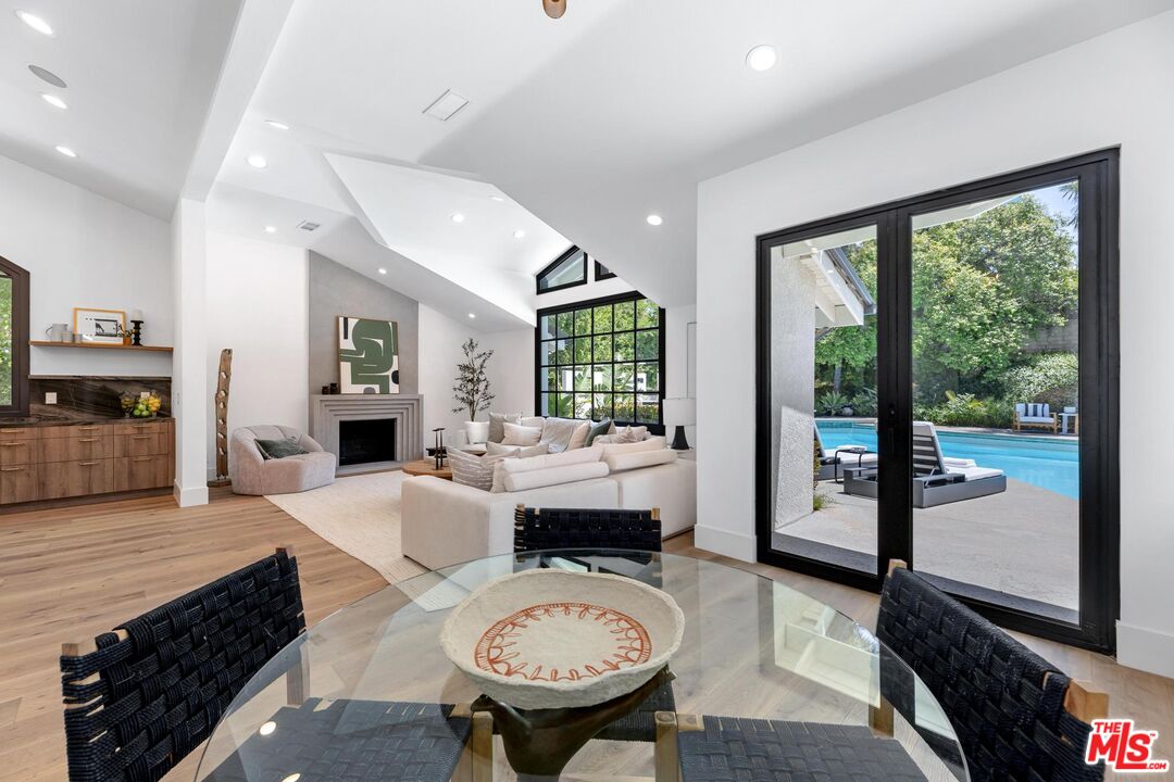 10928 Seguro Dr