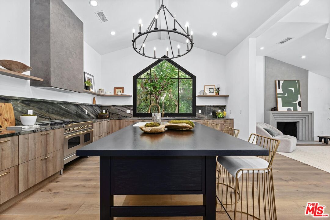 10928 Seguro Dr