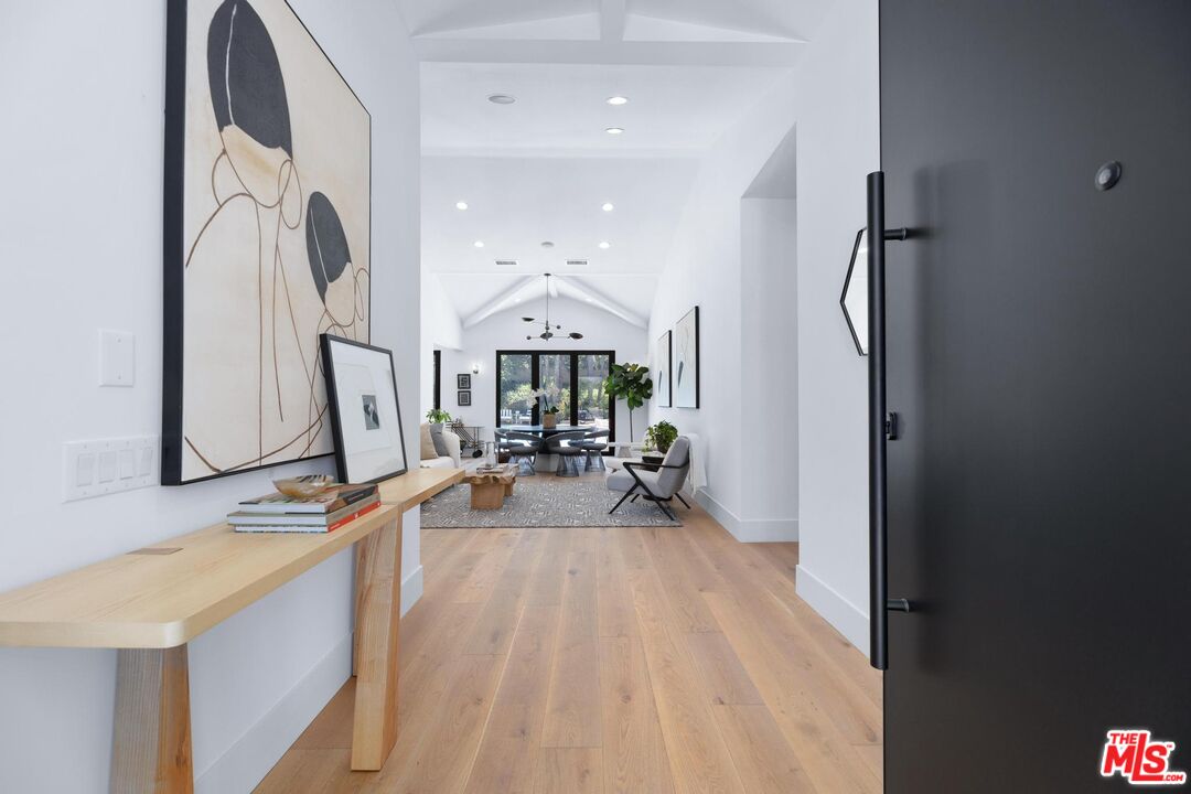10928 Seguro Dr