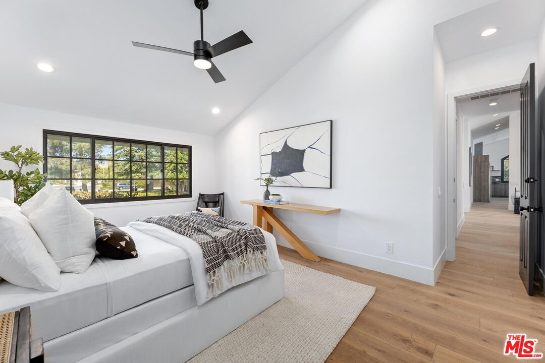 10928 Seguro Dr
