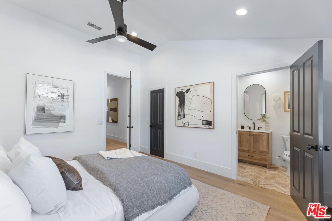 10928 Seguro Dr