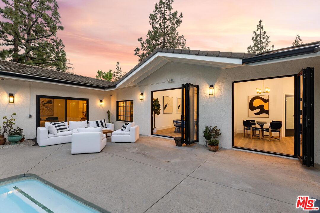 10928 Seguro Dr