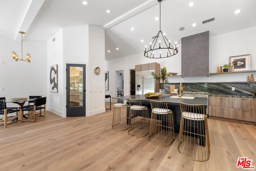 10928 Seguro Dr