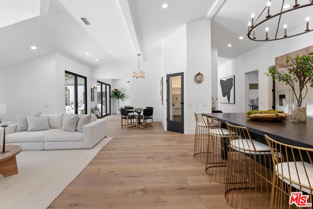 10928 Seguro Dr