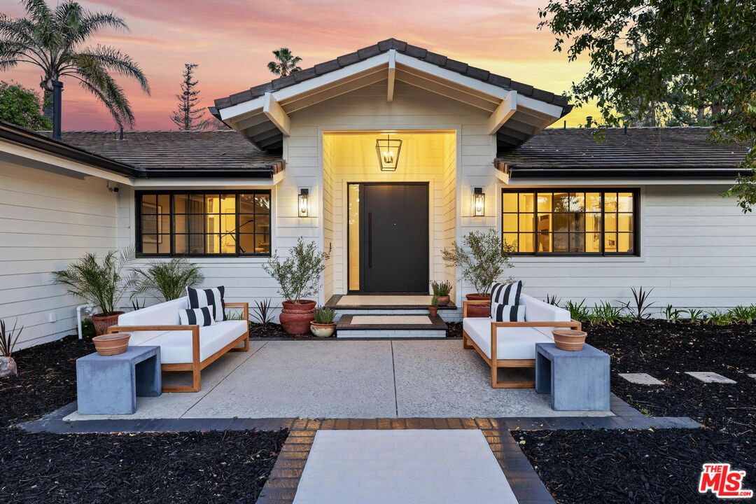 10928 Seguro Dr