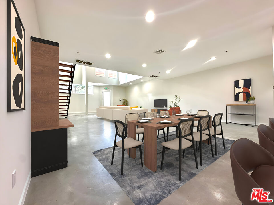 1610 Broadway Unit: 102