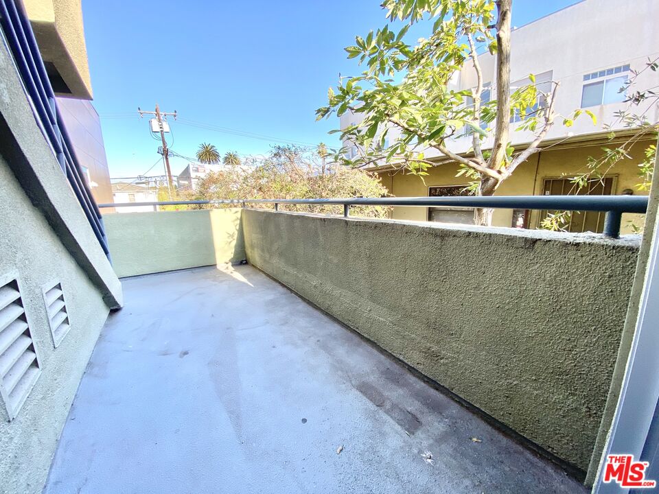 1610 Broadway Unit: 102