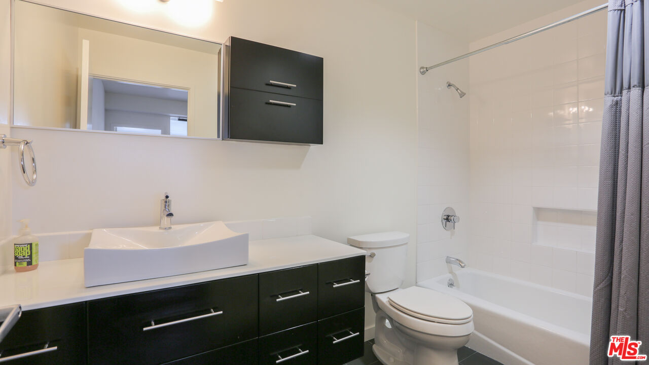 1610 Broadway Unit: 102