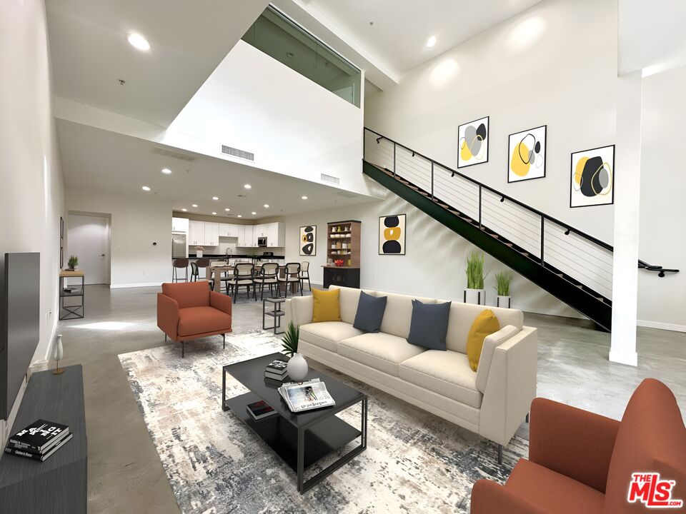 1610 Broadway Unit: 102