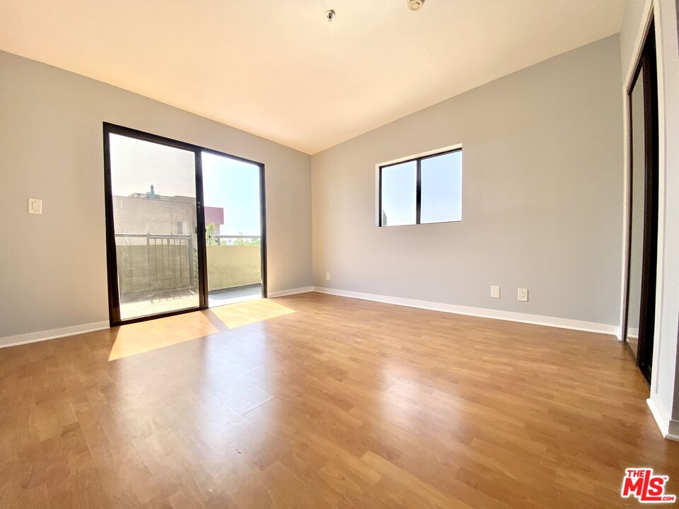 1610 Broadway Unit: #301