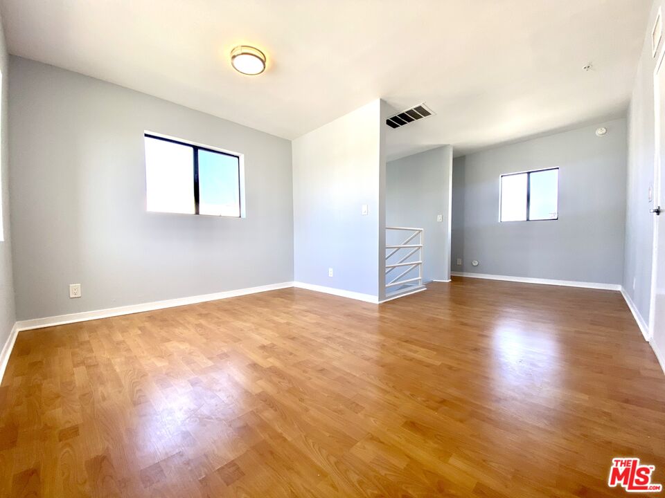 1610 Broadway Unit: #301