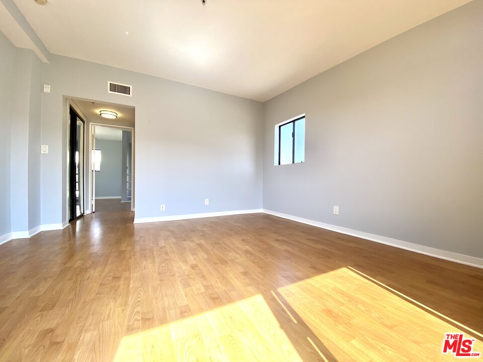 1610 Broadway Unit: #301