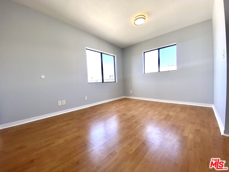 1610 Broadway Unit: #301