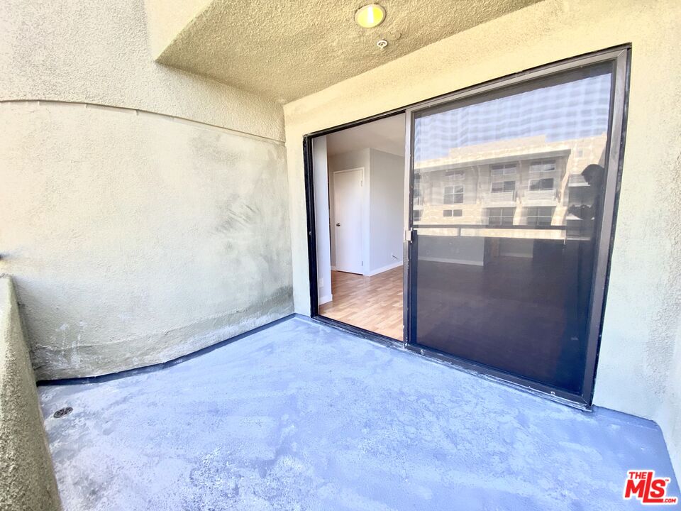 1610 Broadway Unit: #301