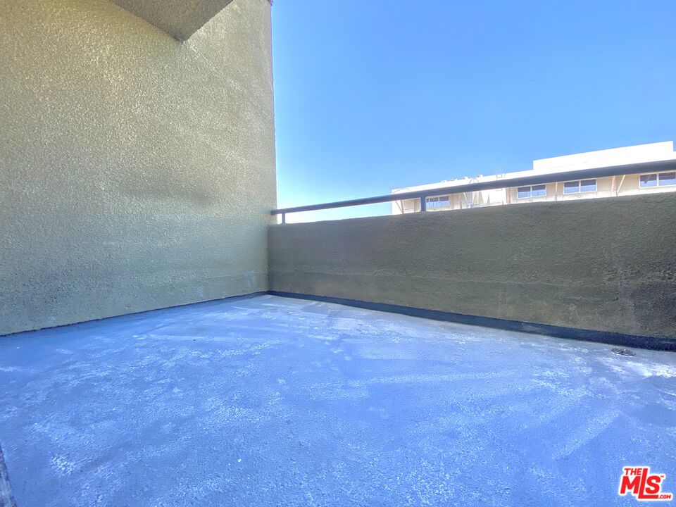 1610 Broadway Unit: #301