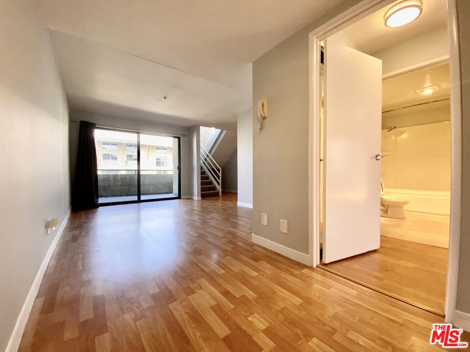 1610 Broadway Unit: #301