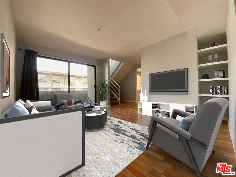 1610 Broadway Unit: #301