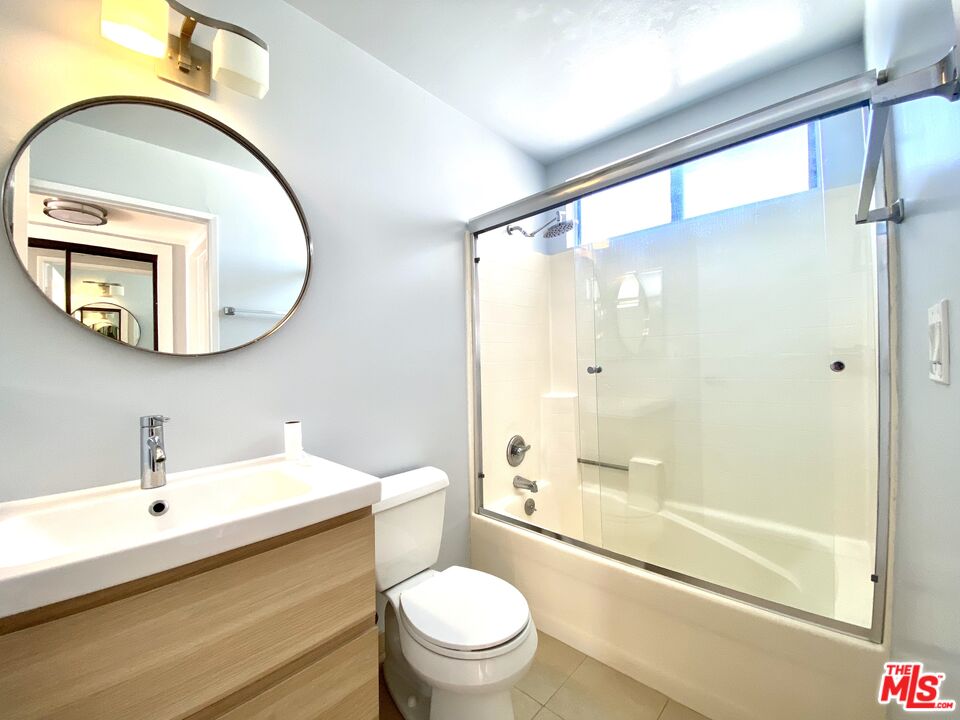 1610 Broadway Unit: #301