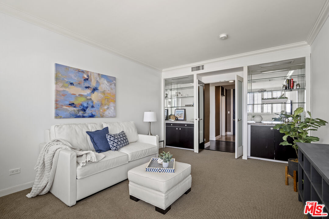 2220 Avenue Of The Stars Unit: 704