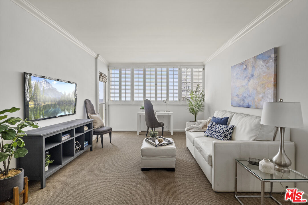 2220 Avenue Of The Stars Unit: 704