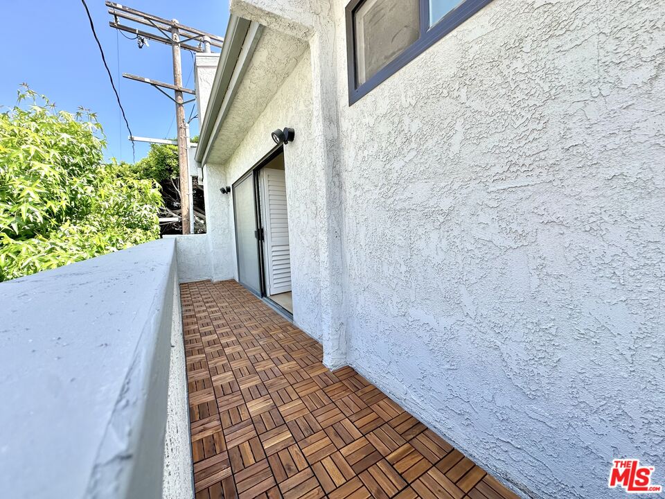 11668 Rochester Ave