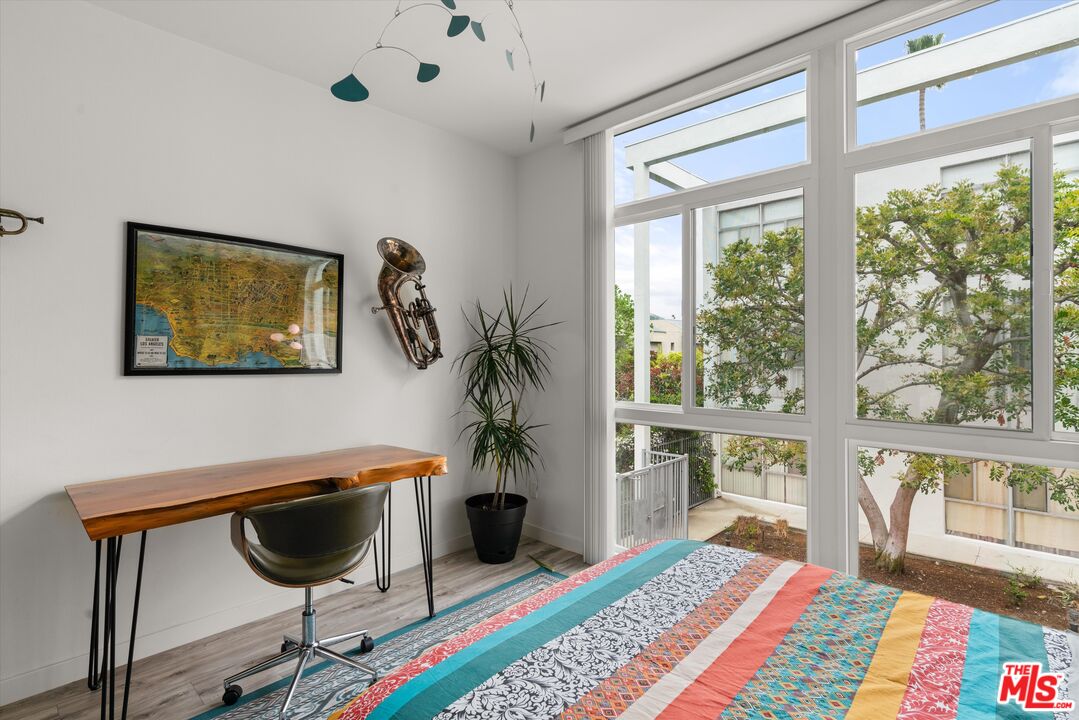 7960 Selma Ave Unit: 207