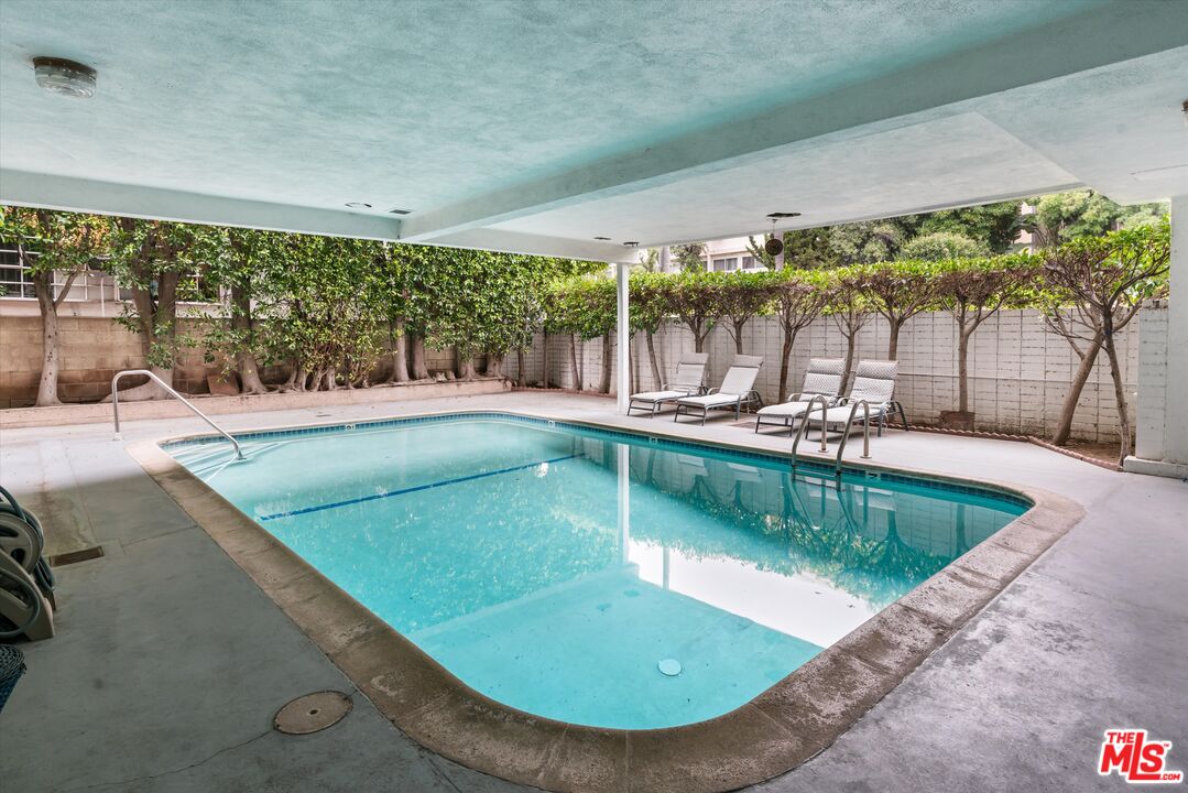 7960 Selma Ave Unit: 207