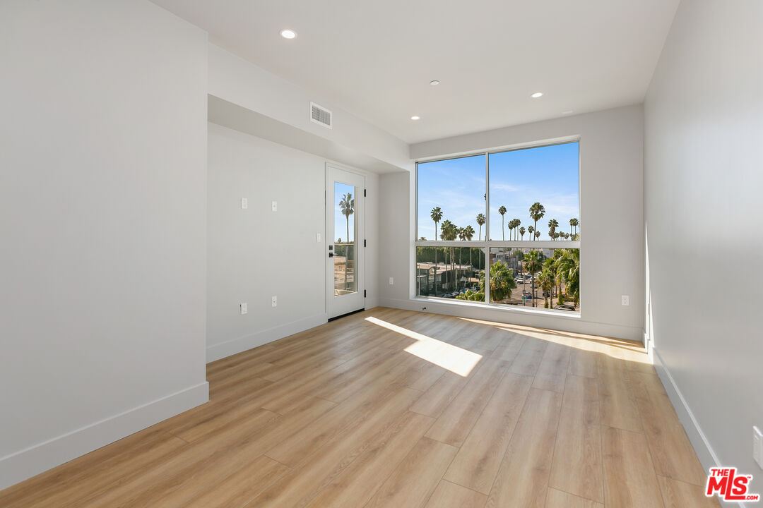 12431 Rochester Ave Unit: 408
