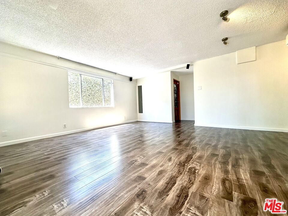 11122 Exposition Blvd